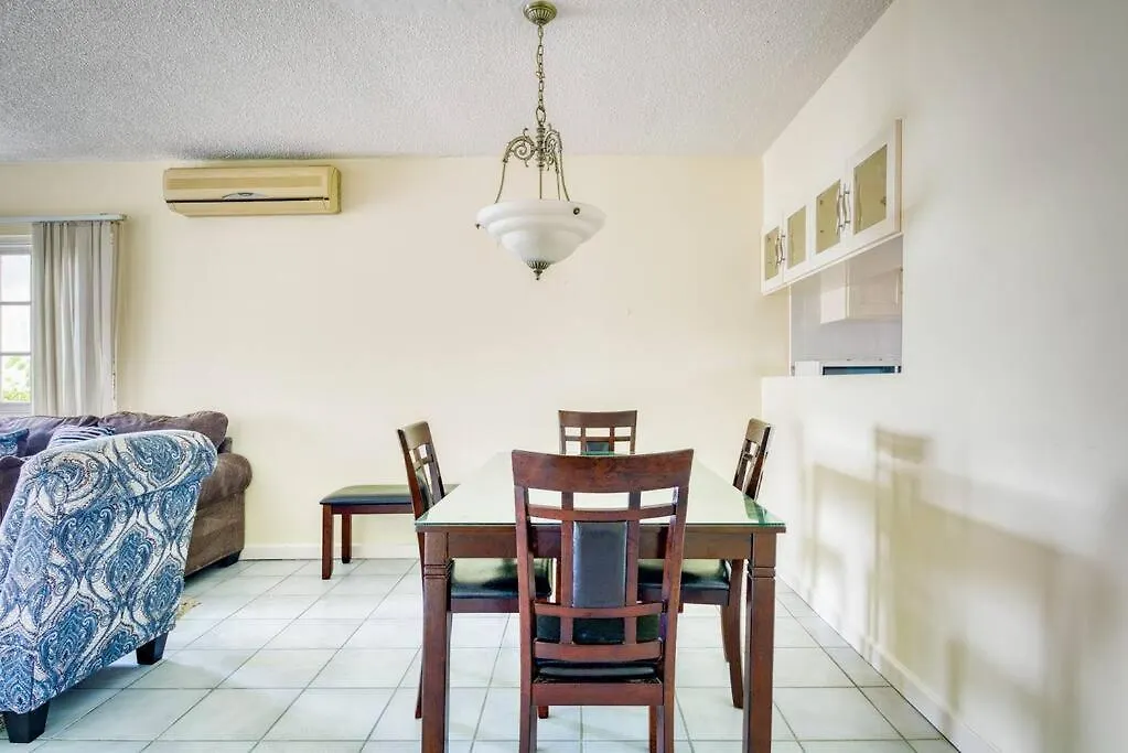 شقة Oceanfront Two Bedroom Suite - Amazing Ocean Views مونتيغو باي